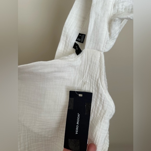 Women’s Top - Picture 4 of 5